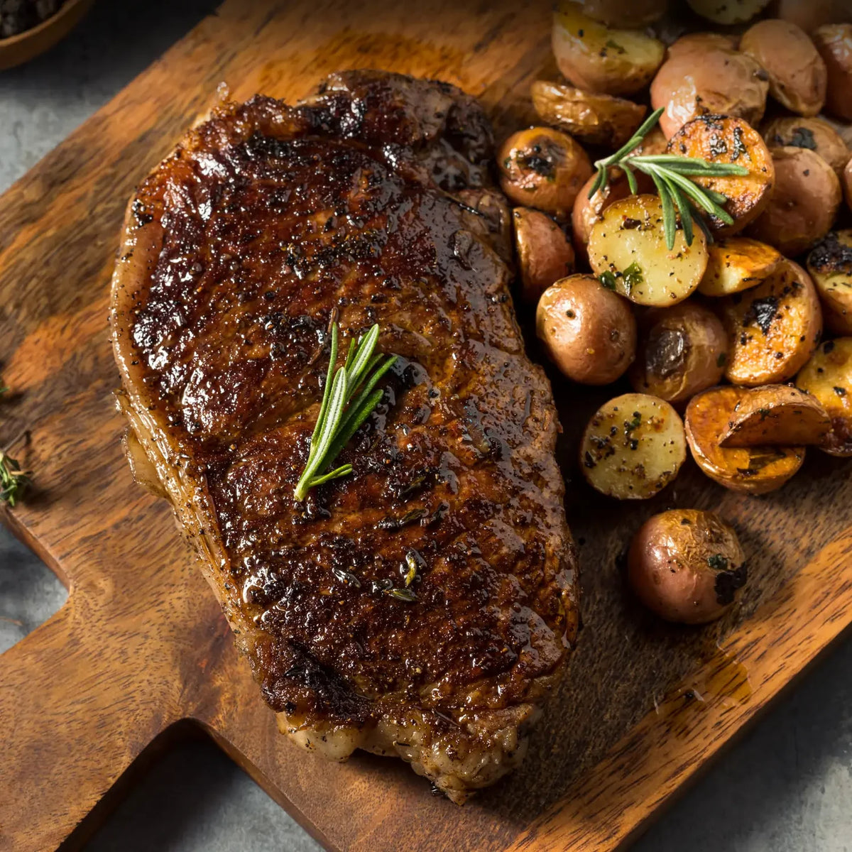 Boneless Strip Steak – 4 × 14oz (3.5 lb)